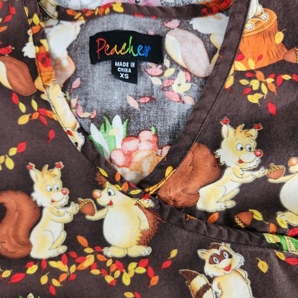 Lot 4 Women Scrub Tops Landau Peaches UA Scrubs Animal Print XS S Dog Cat Bunny - Picture 2 of 13